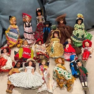 1970s 1980s Vintage Collectible Dolls Set